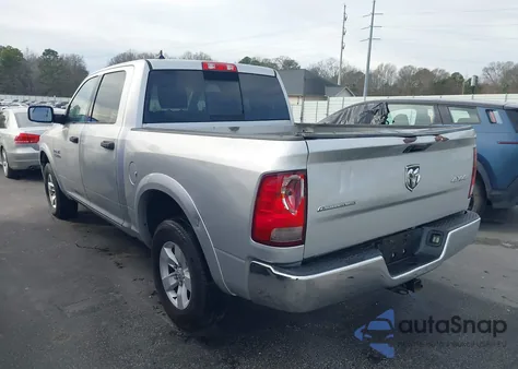 2016 Ram 1500 Outdoorsman z USA, uszkodzony, nr VIN 1C6RR7LG4GS106598